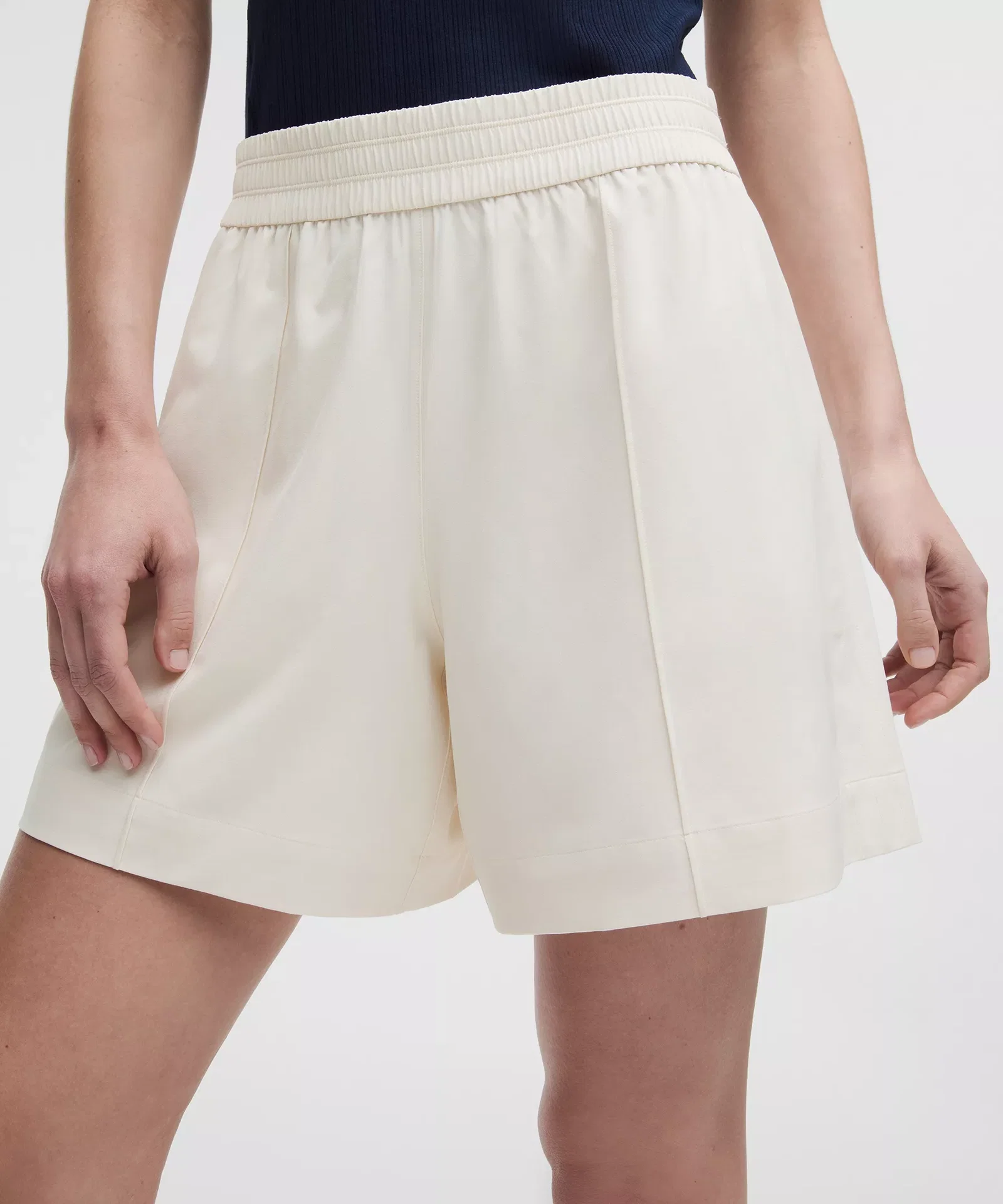 Breezily Mid-Rise Short 6