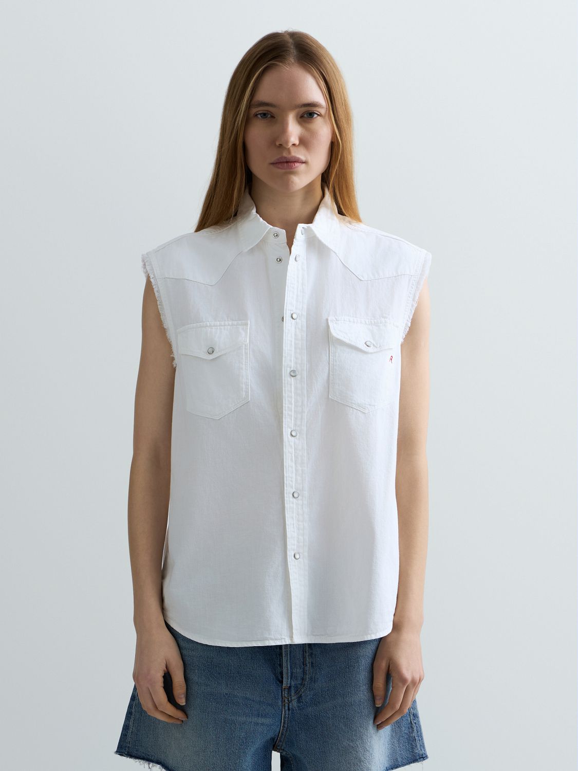 W_SLEEVELESSWHITEDENIMSHIRT