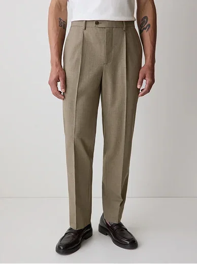 Wool-Blend Tapered-Leg Pleated Dress Pant