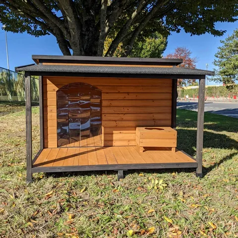 Niche à chien Berger Allemand avec toit ouvrant shingle et terrasse taille XXL