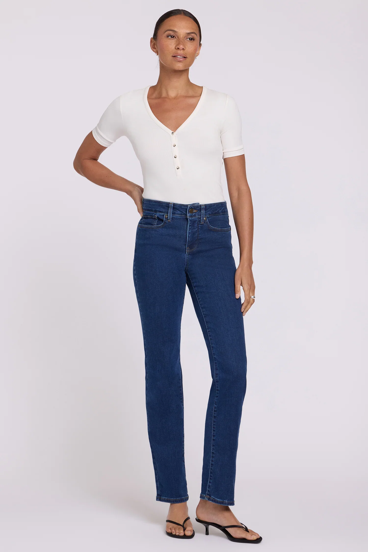 Image of Marilyn Straight Jeans - Quinn