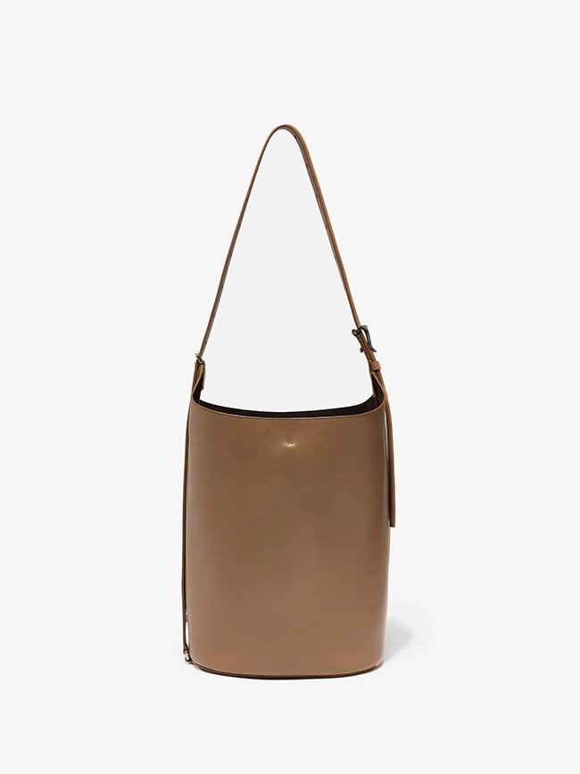 Brant Bucket Bag in Smooth Calf in Cumin