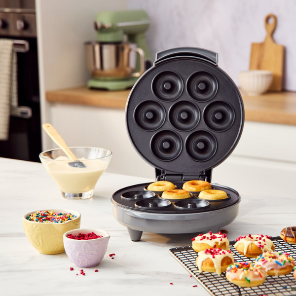 Lakeland Doughnut Maker