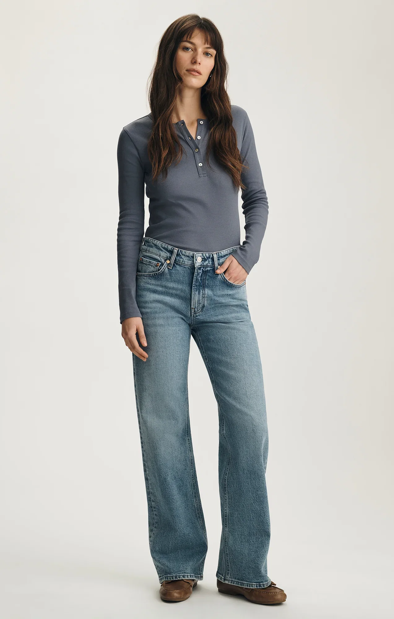 Image of TAYLOR STRAIGHT LEG IN MID BRUSHED CLASSIC BLUE