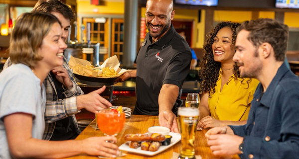 Enjoy $25 Dining Credits for Classic American Fare at Applebee's
