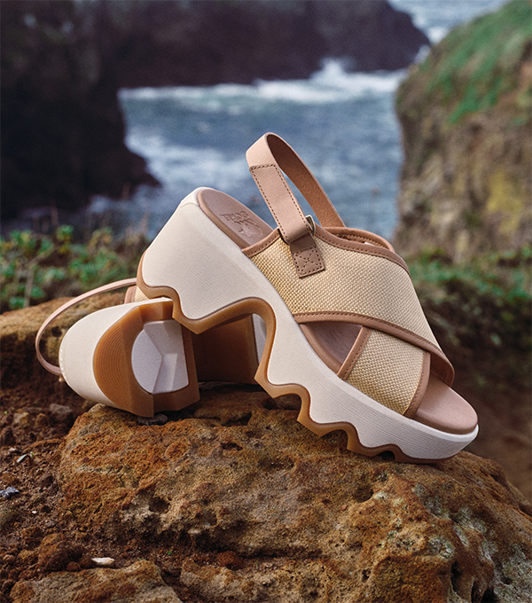 Kinetic™ Aura Slingback TXT Women's Sandal in Honest Beige & Gum