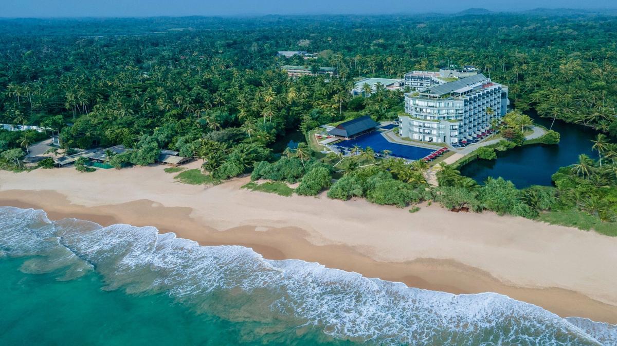 Sri Lanka Beachfront Luxury with Daily Breakfast, Nightly Dinner, Daily Drink & Spa Treatments