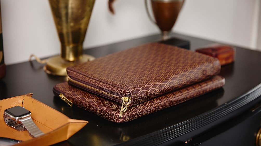 Signature zip case
