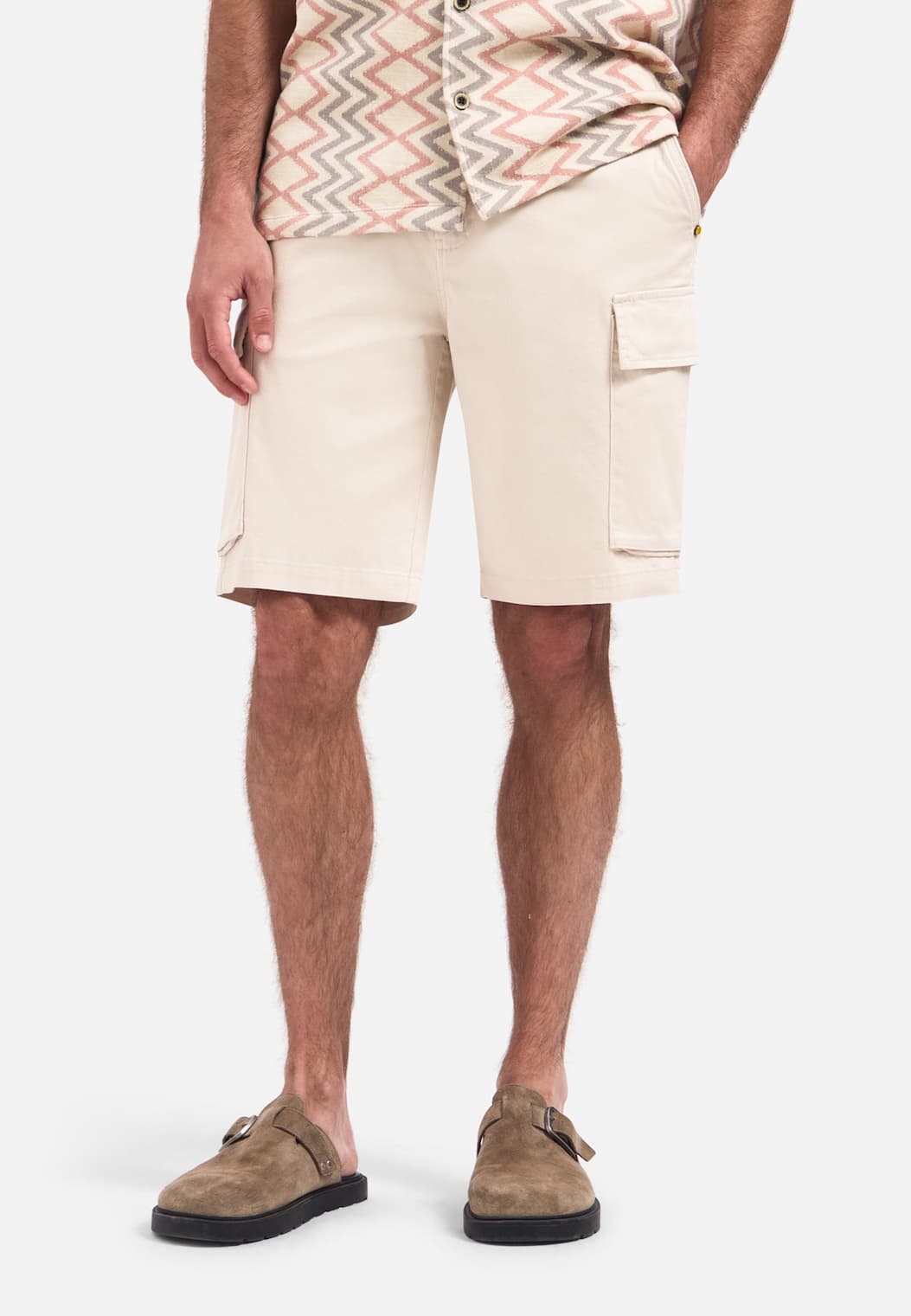 Cargo shorts with side pockets | Stone