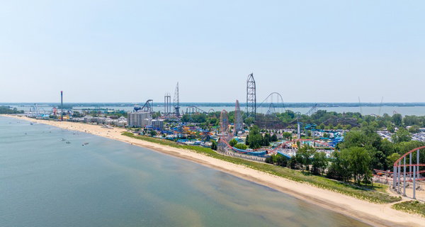 Perfect Getaway with Pool, Splash Pad & Early Entry to Cedar Point