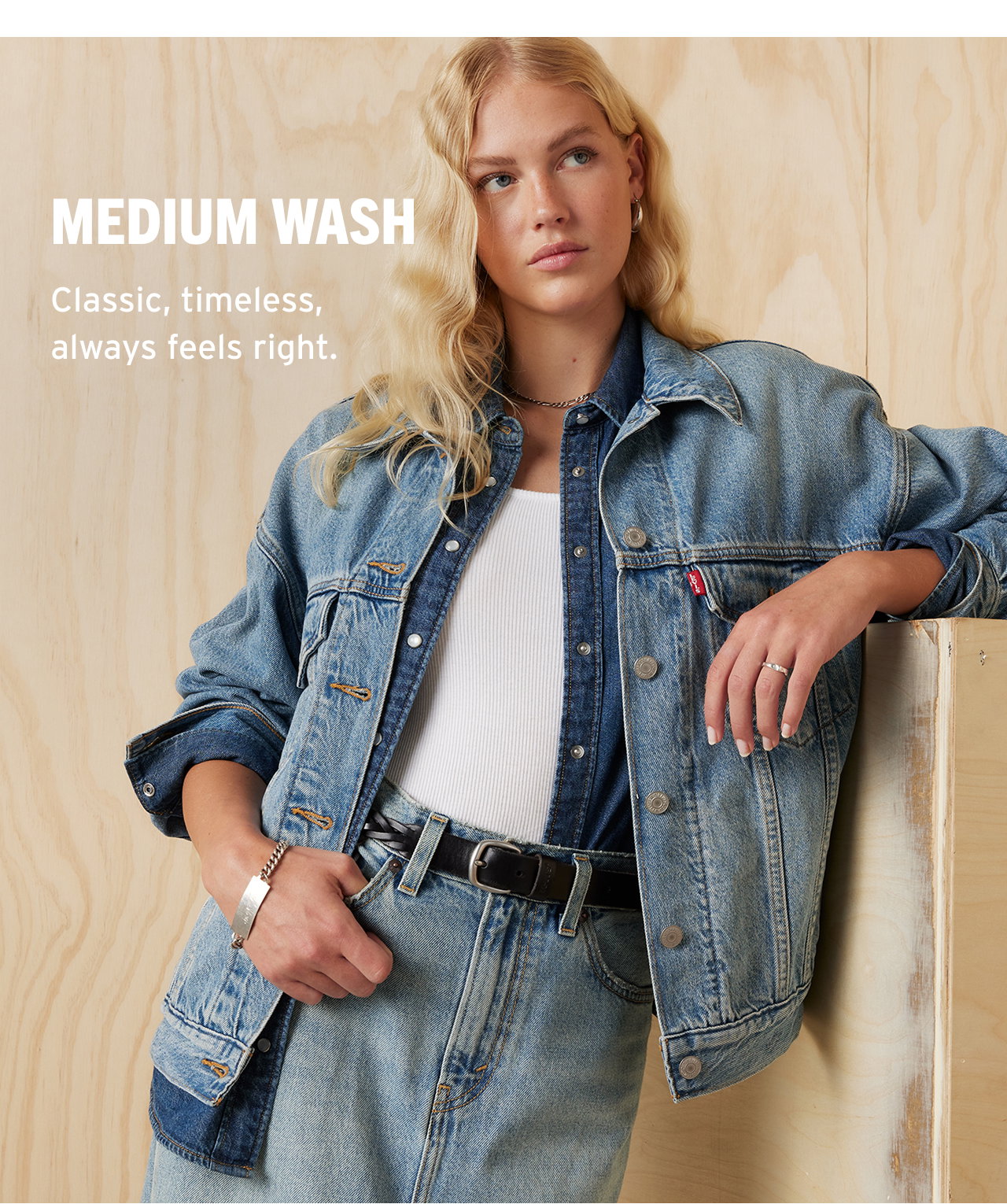 MEDIUM WASH