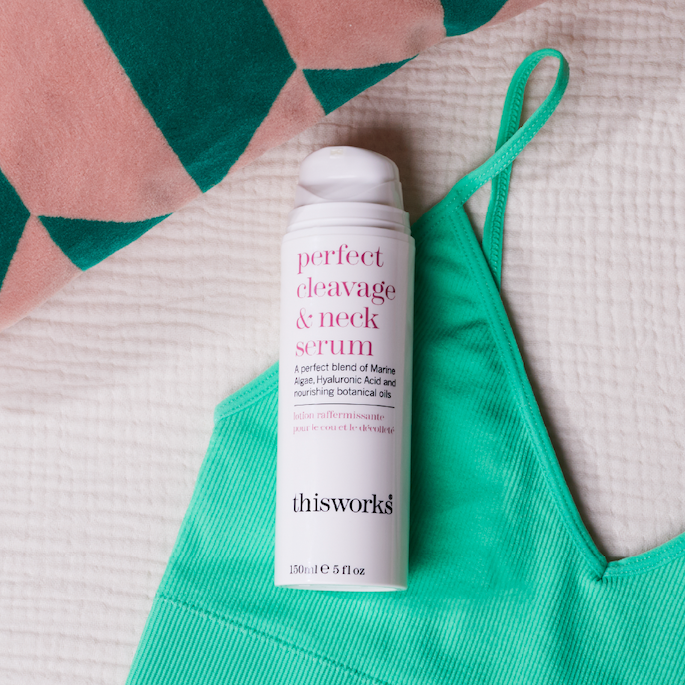 perfect-cleavage-neck-serum