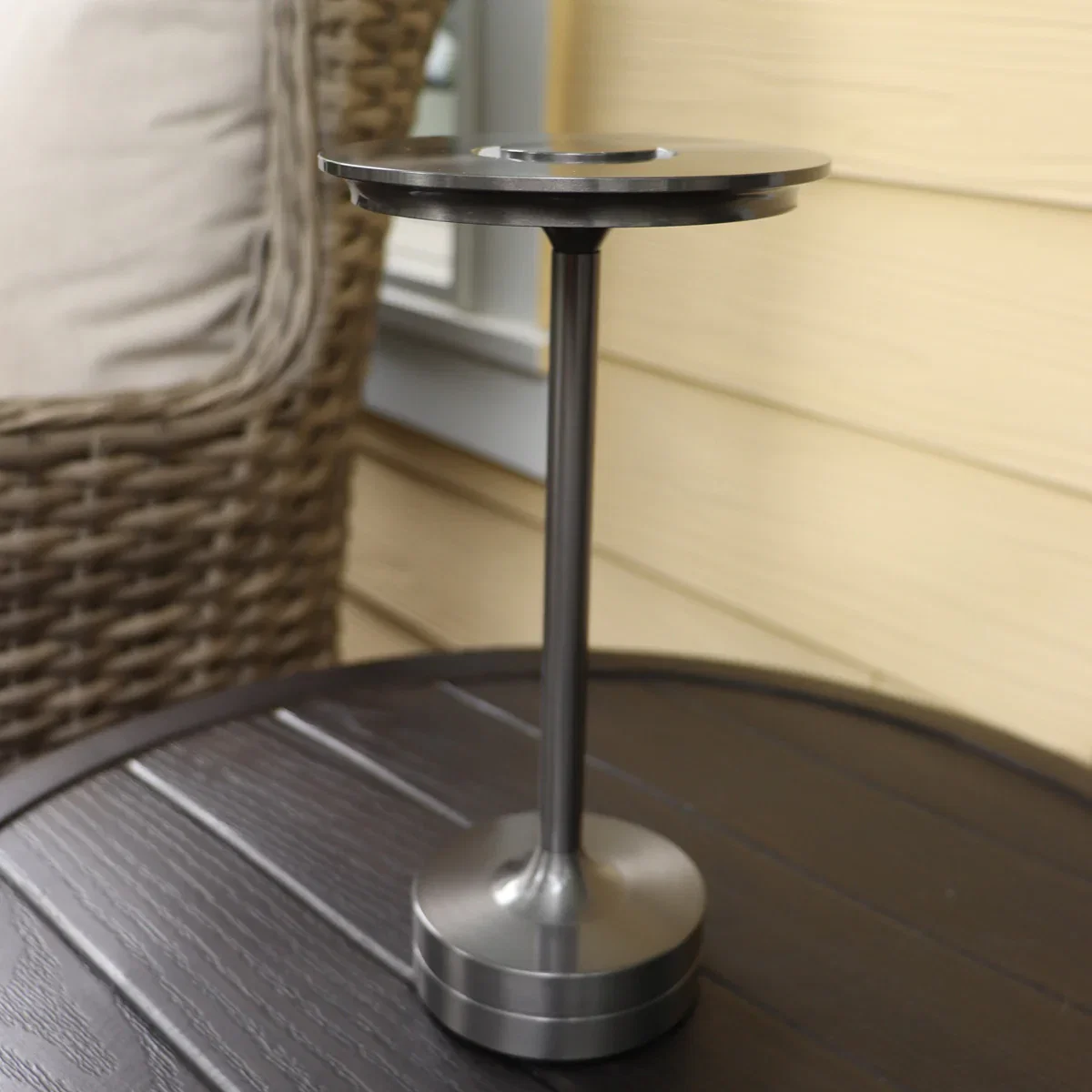 Image of Indoor/Outdoor Bug Deterrent Lamp