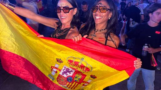Spanjaarden vieren WK-winst op Tomorrowland: “Wij gaan nog lang niet slapen”