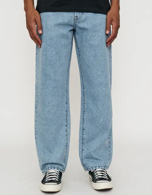Easy Fit Loose Jeans