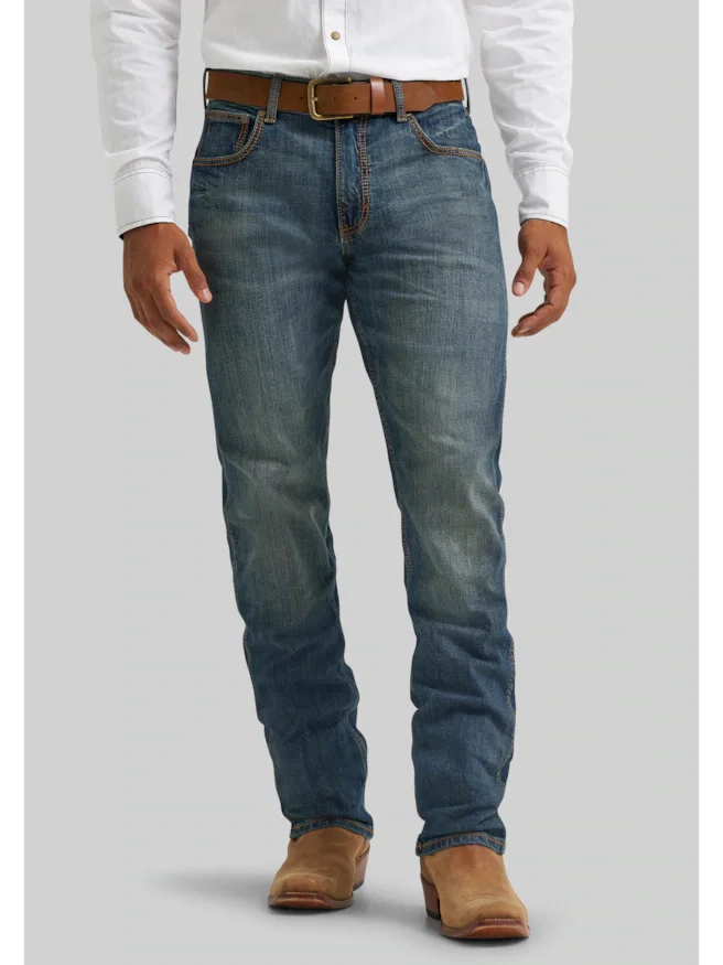Wrangler Retro Slim Fit Bozeman Straight Leg Jeans
