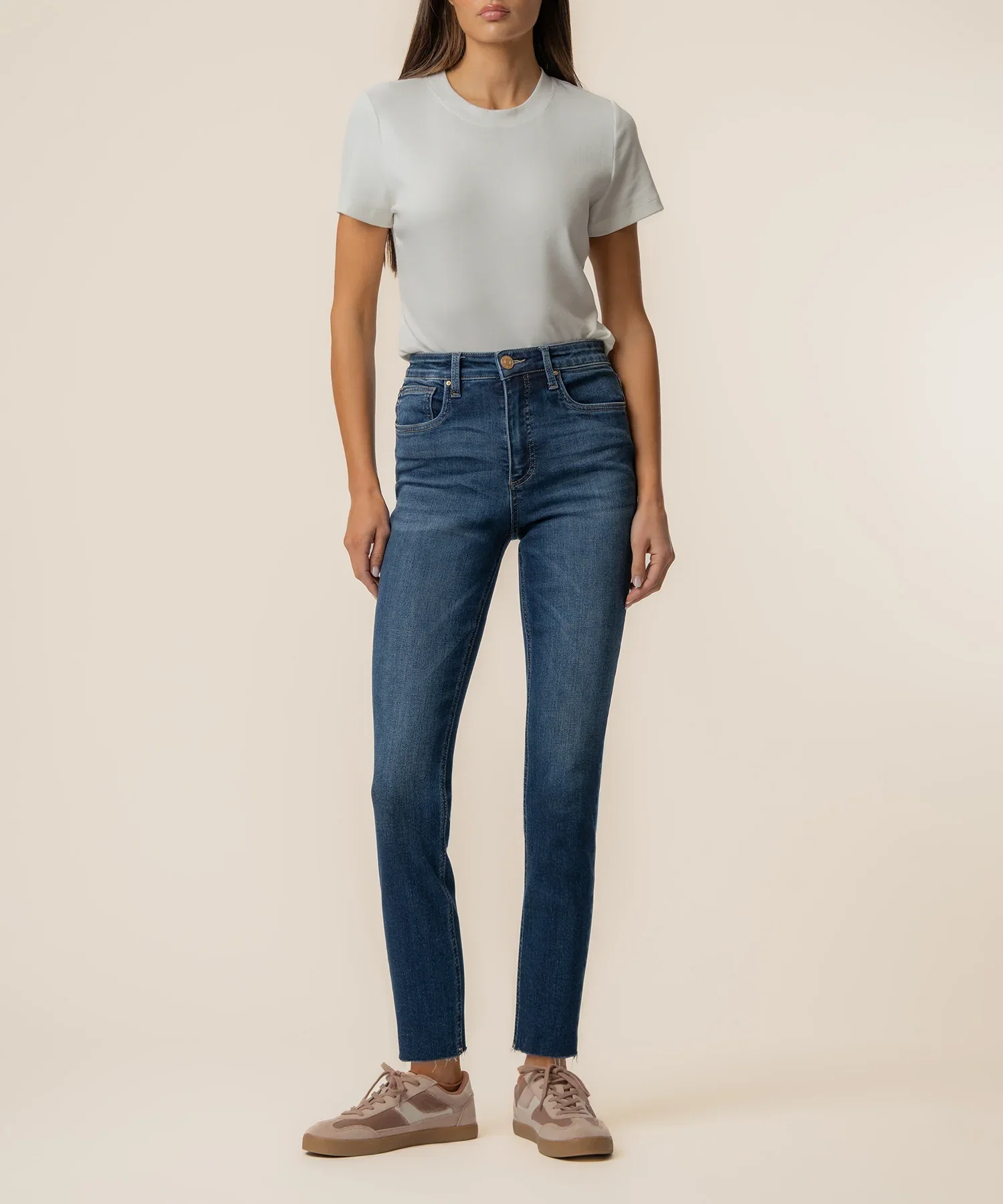 Image of Rachael High Rise Mom Jean, Petite in Explore Wash