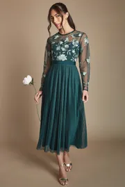 Embroidered Pleat Maxi Bridesmaid Dress
