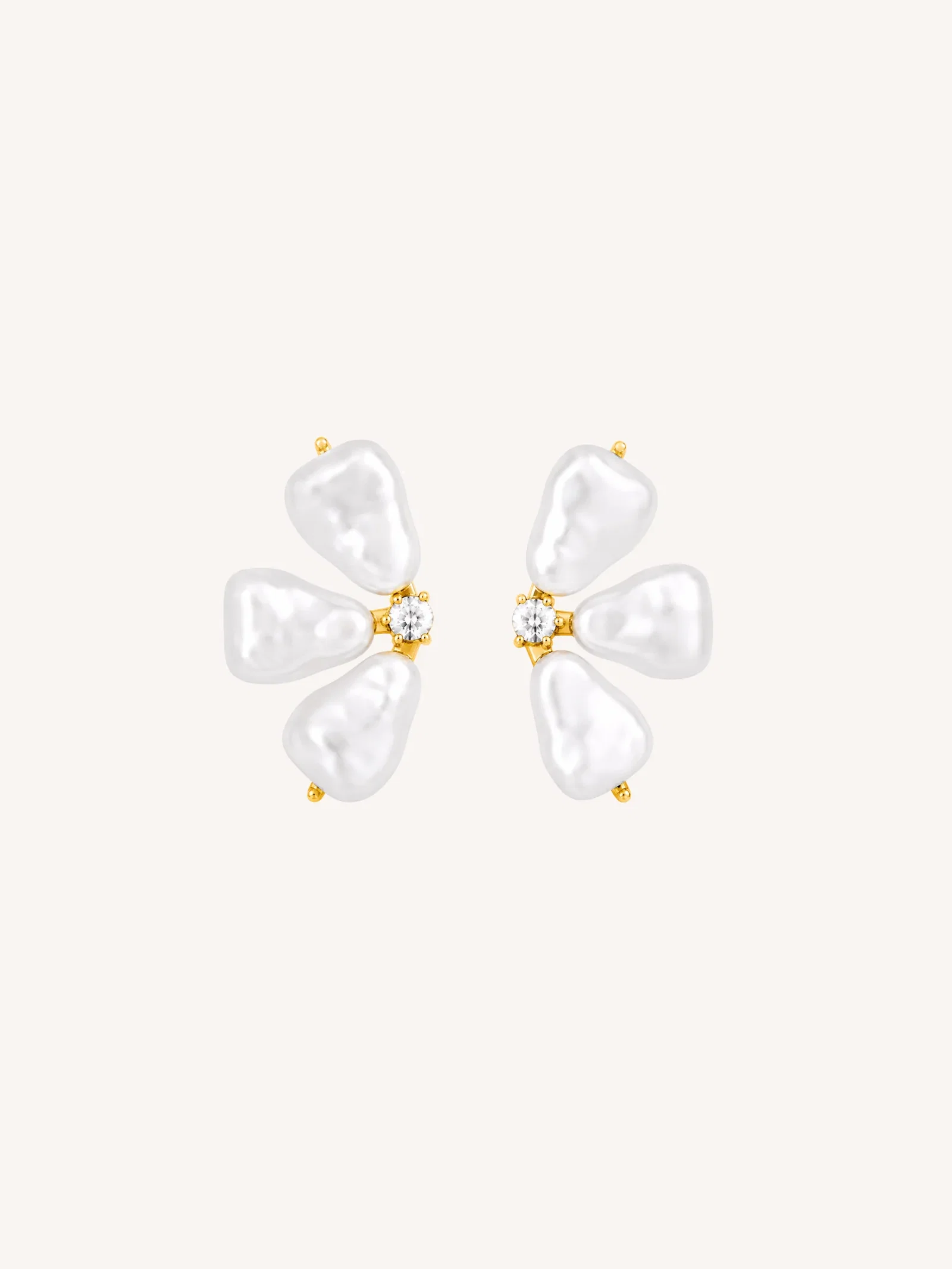 Image of Perla Petal Earrings