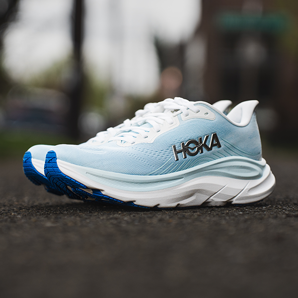 HOKA Clifton 11