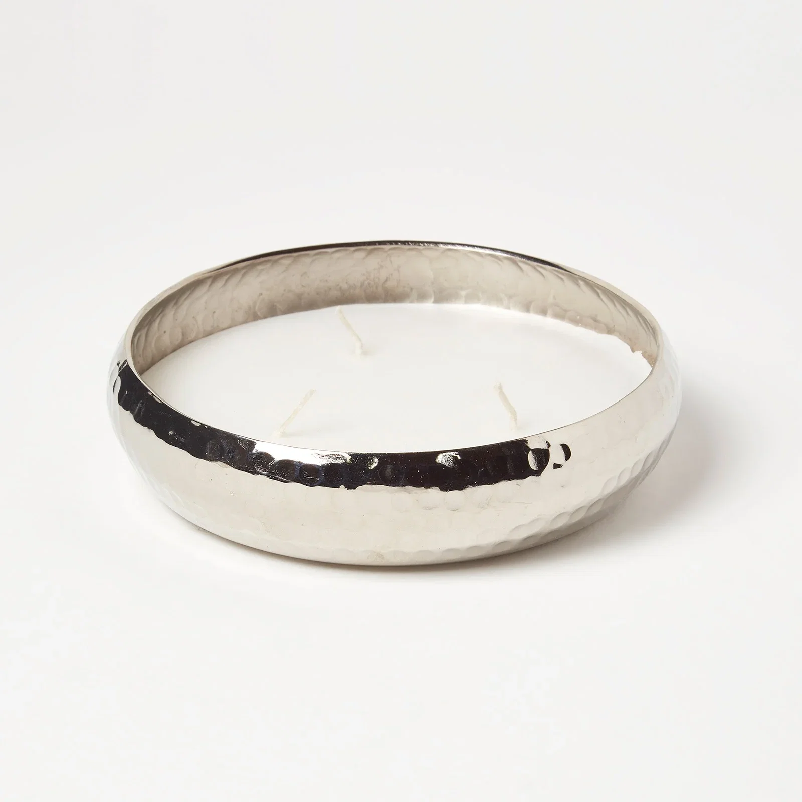 Image of Silver Hammered Vanilla Scented Candle - 15 cm