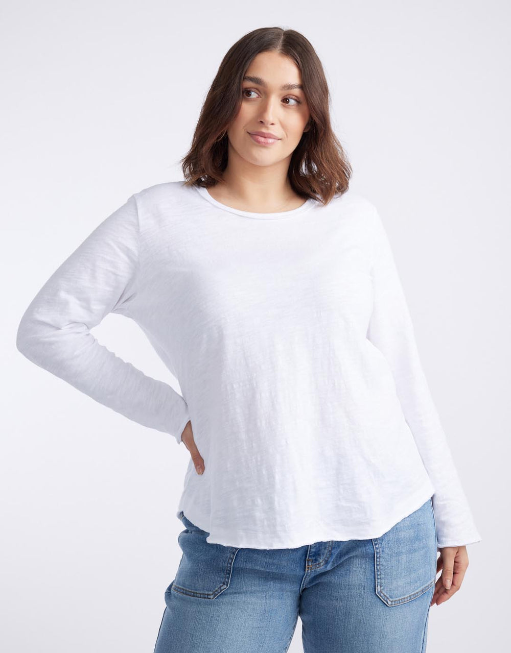 Essential Scoop Hem Long Sleeve T-Shirt - White