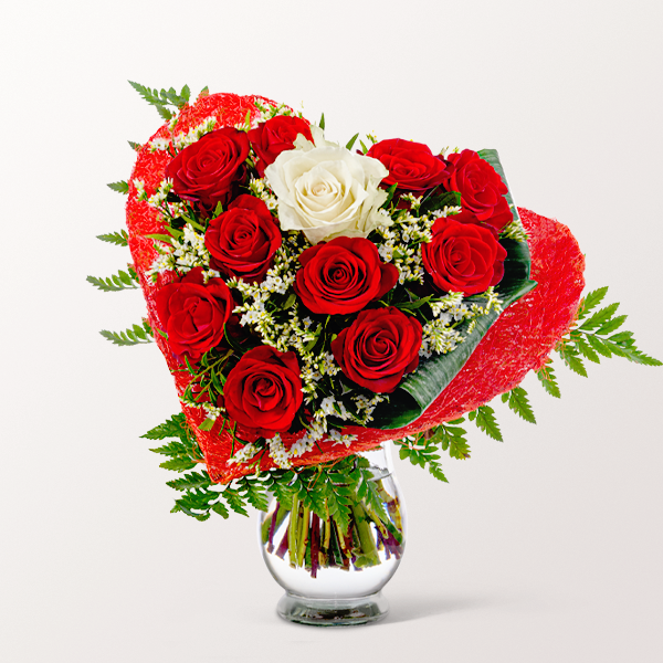 Eine Herzensangelegenheit. Blumengruß Romeo mit 2 Gratis-Geschenken für 34,99 €