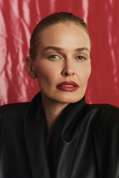 Lara Worthington