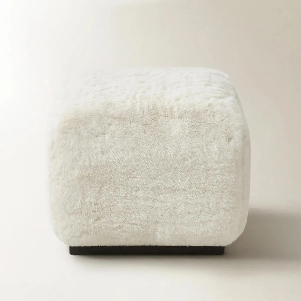 Image of Lris Pouf