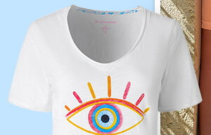 All Eyes On Me Graphic T-Shirt