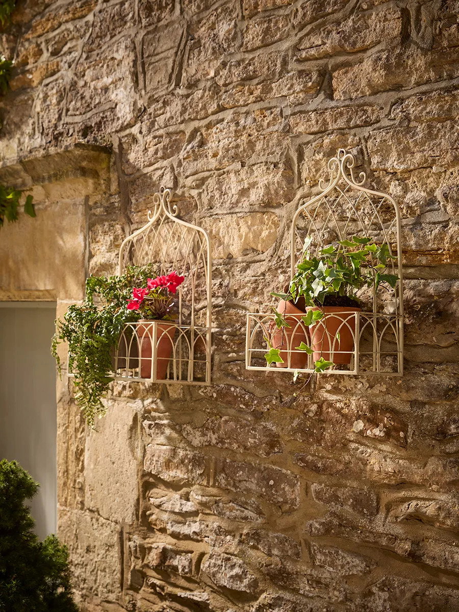 Two Ardenne Planters