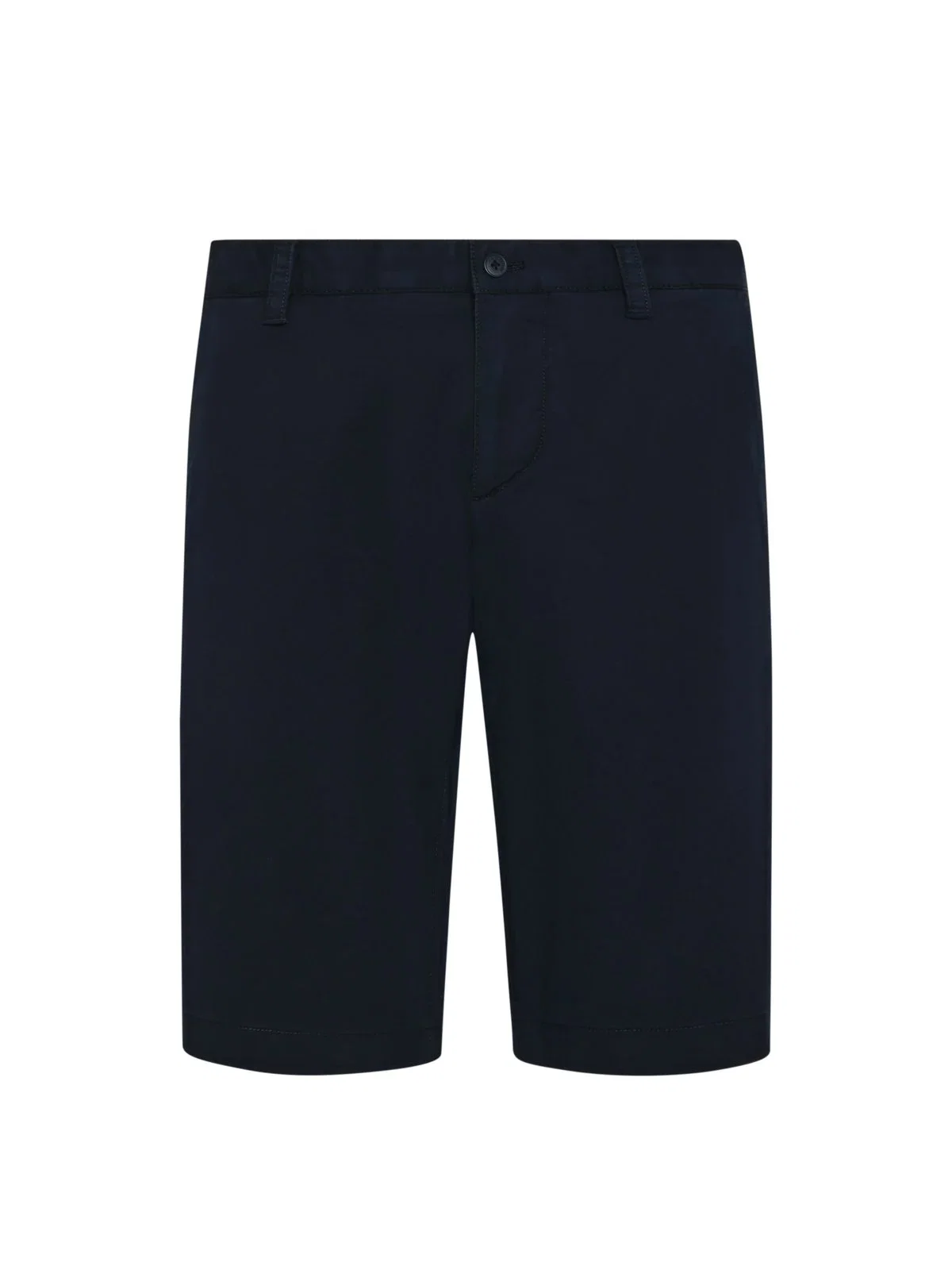 Lightweight shorts made from an elastic cotton blend