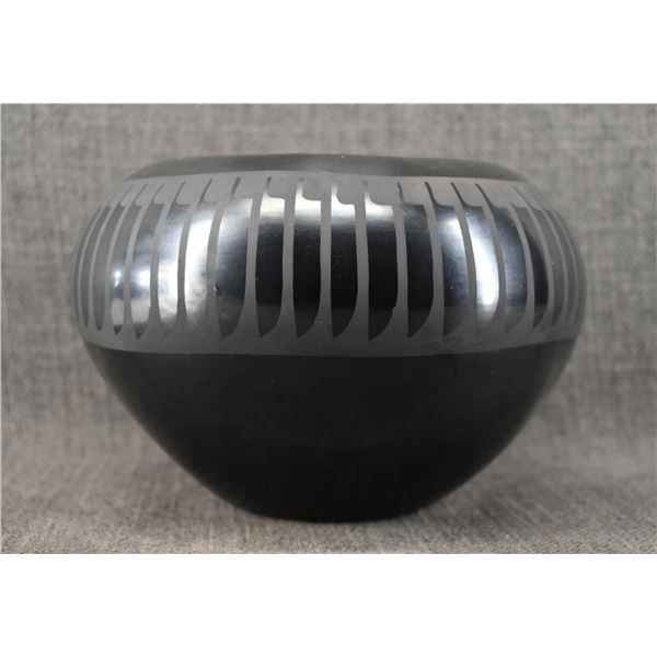 SAN ILDEFONSO POTTERY BOWL (SANTANA/ADAM)