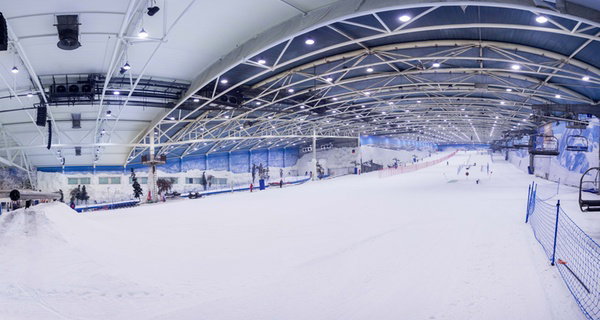 ¡Disfruta de la nieve en verano! Forfait de 2 h para 1 o 2 personas con equipo