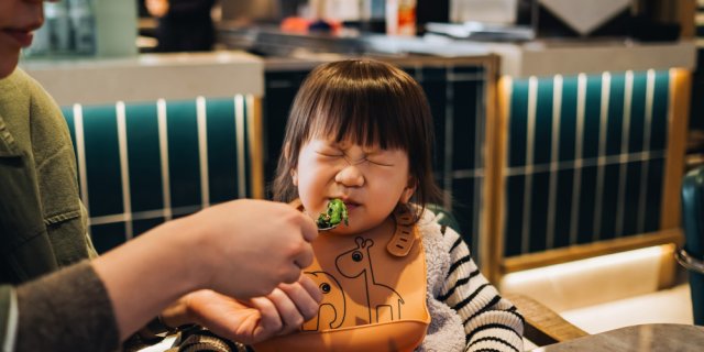 enfant qui refuse de manger