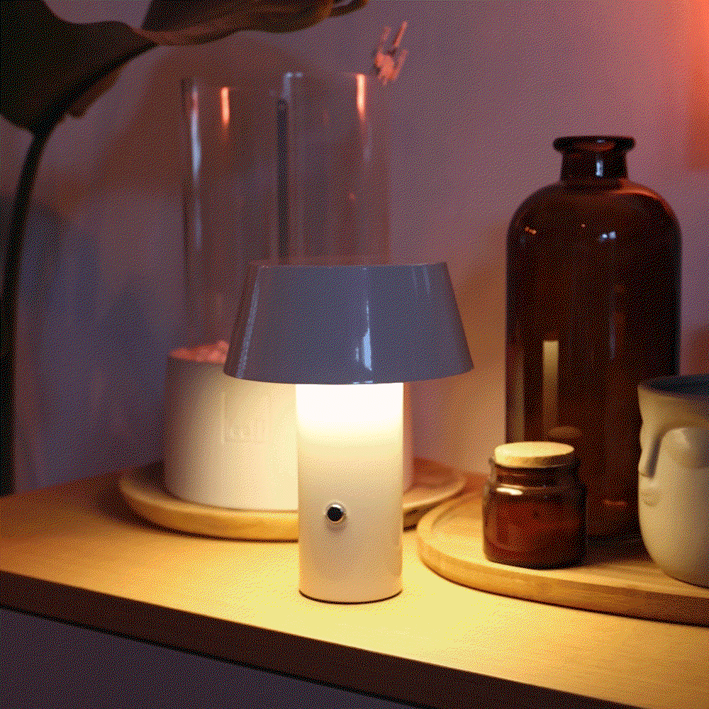 An impression of the Gessari table lamp.