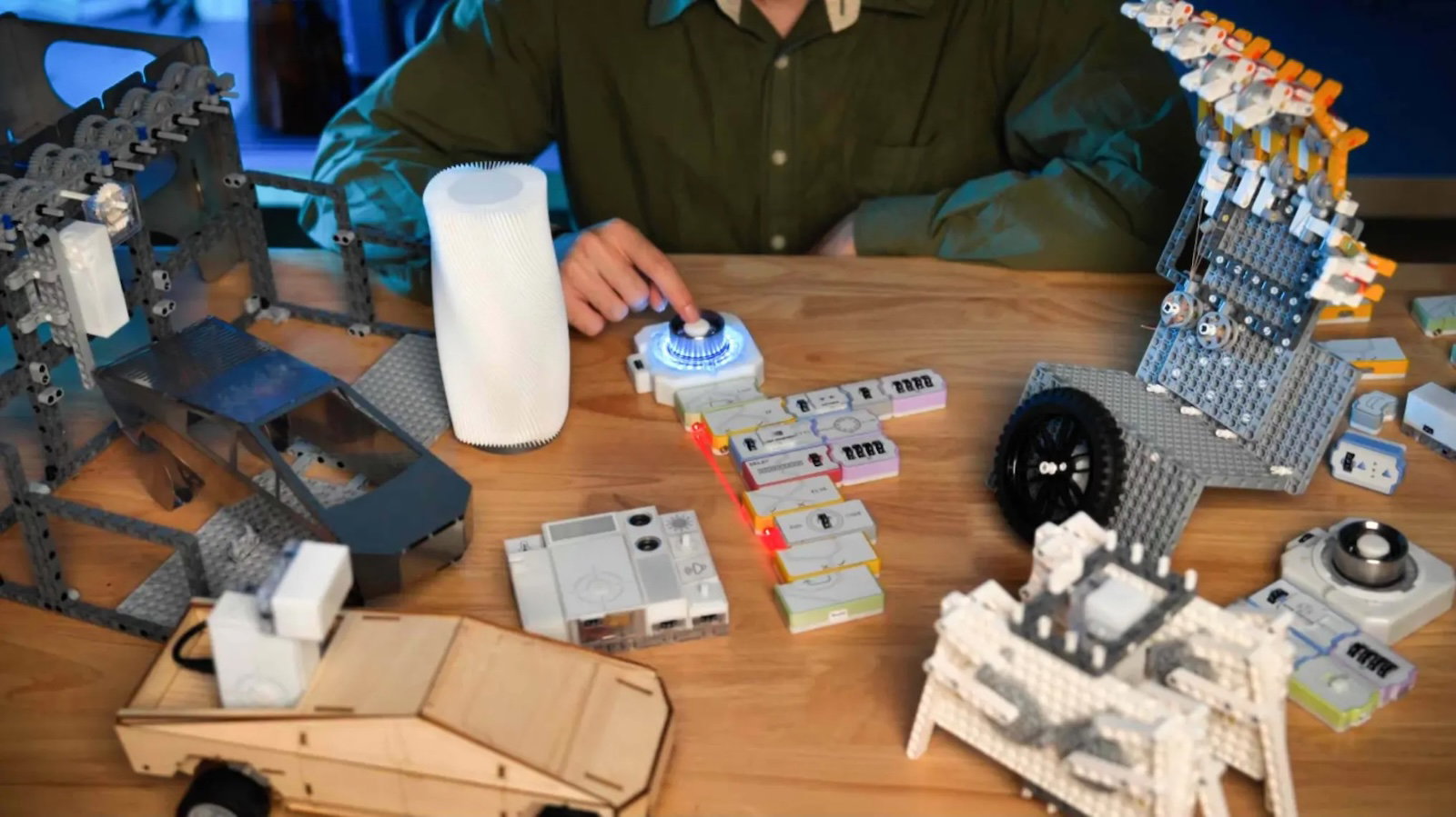 CODEE AI-Powered Screen-Free Coding Blocks
