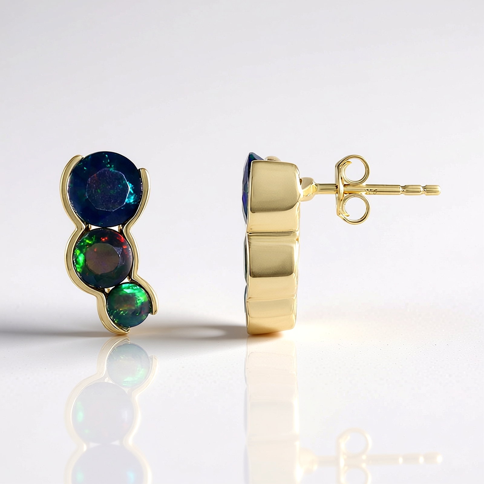 Zilveren ring met een Tanzania robijn
