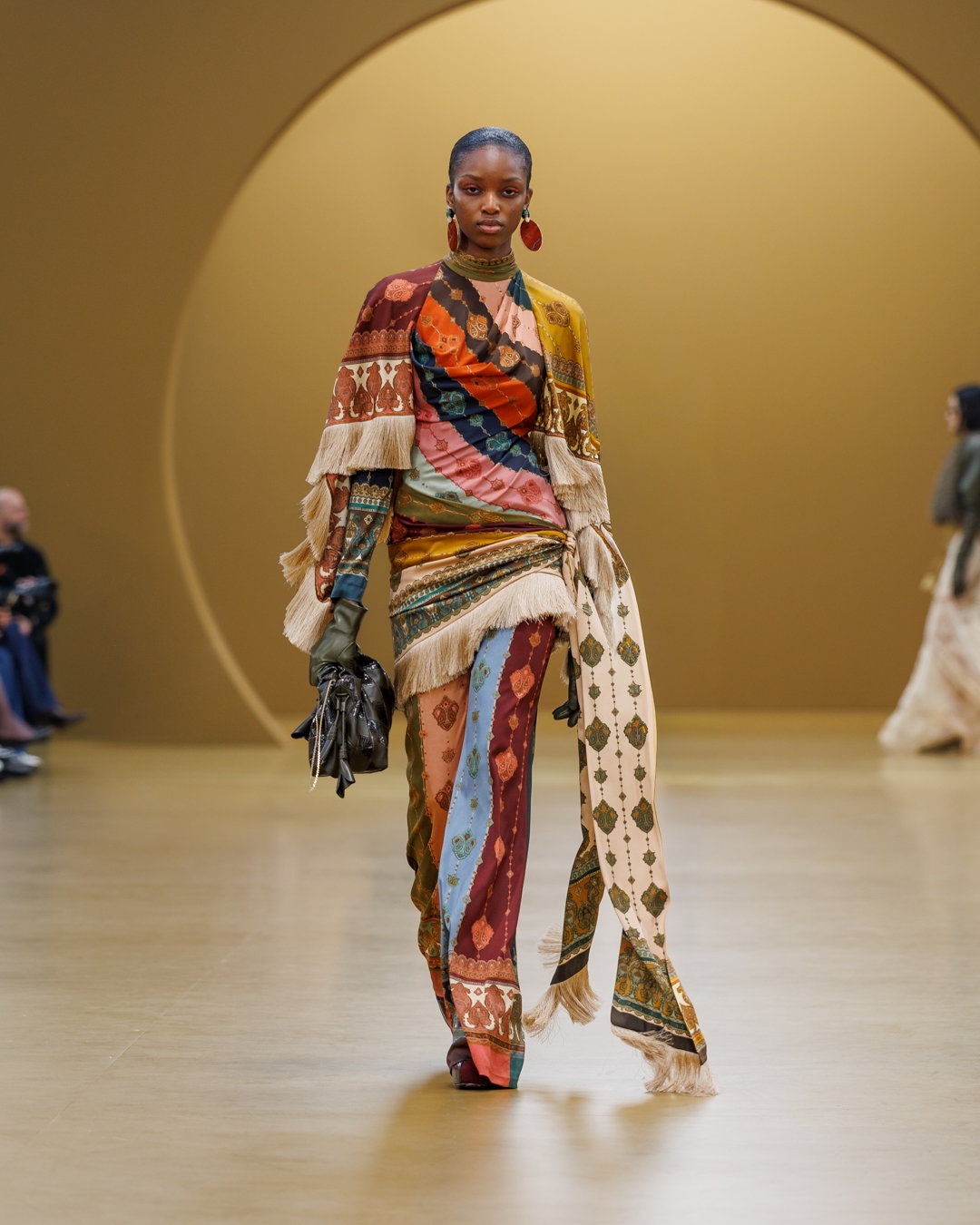 RELIVE THE RUNWAY