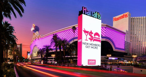 Member-Only Deal: Iconic Strip Resort In The Middle of It All-Book Now