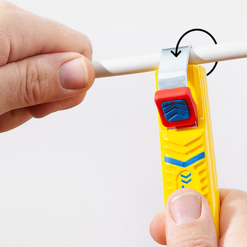 The Jokari Cable Knife in use