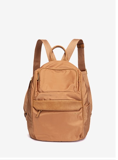 mochila reciclada cognac