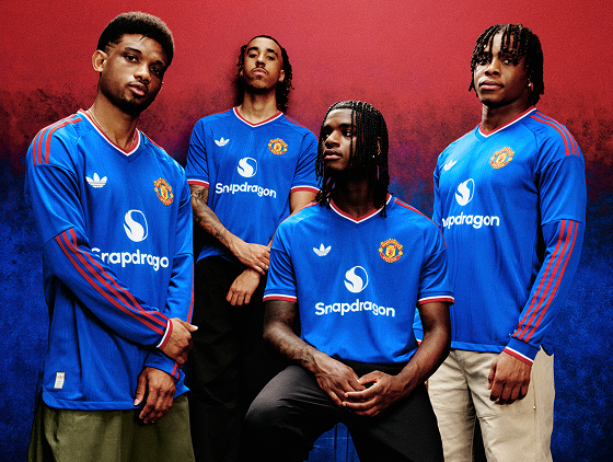 Manchester United Away Kit