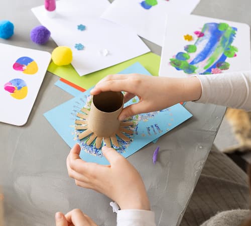 Send børnenes kreativitet på eventyr