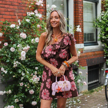 Off shoulder jurk bloemen bruin roze