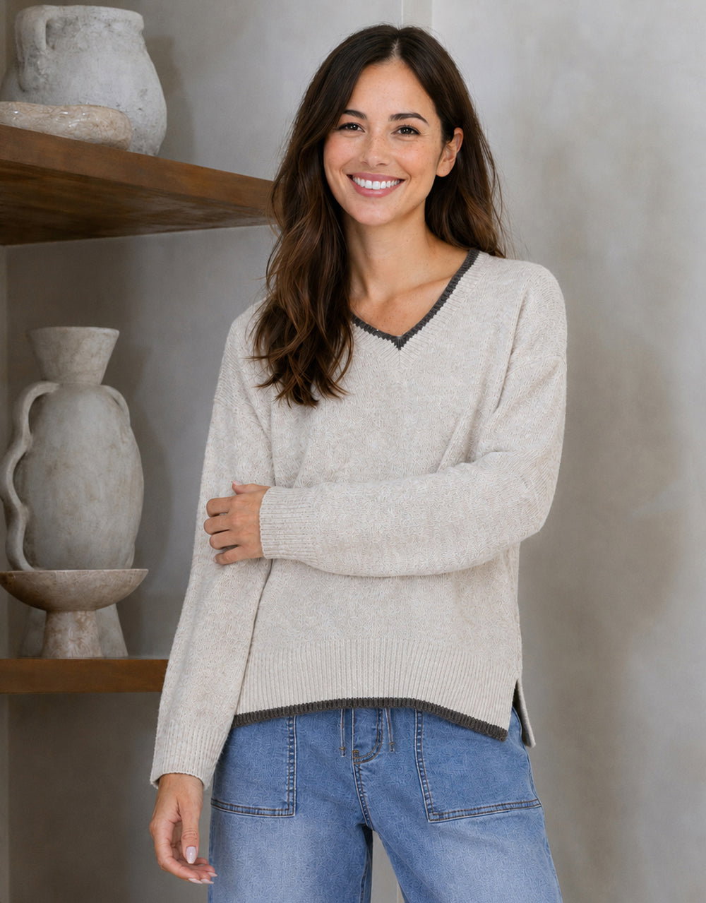Jamie Contrast V Neck Knit - Latte/Choc