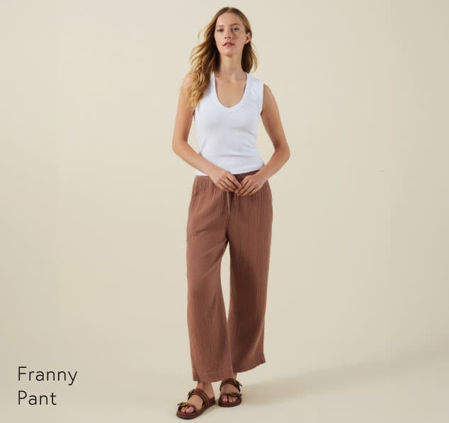Image shows a model wearing the Franny Pants in Tree.