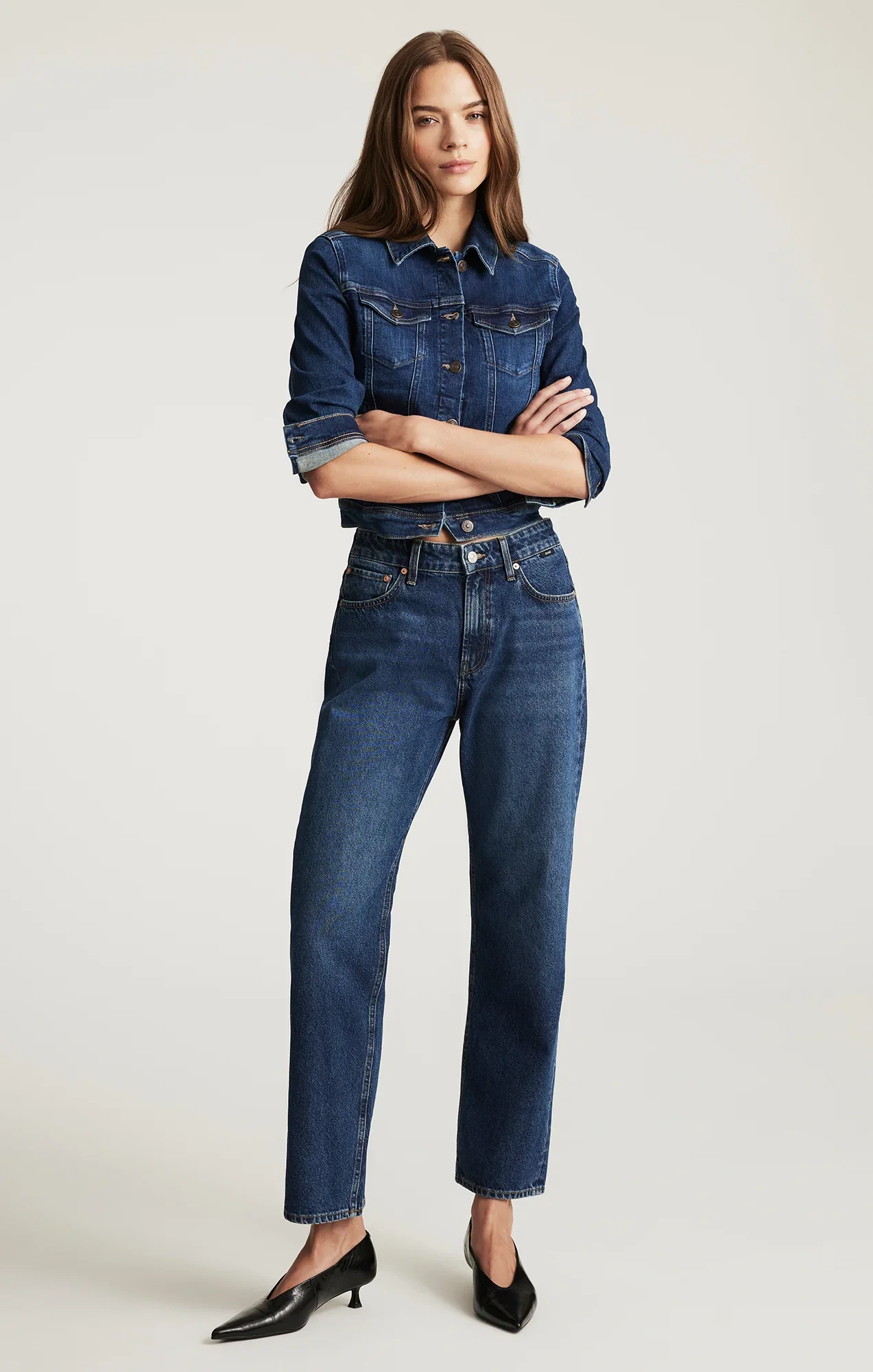 Image of SAVANNAH STRAIGHT LEG IN DEEP BRUSHED CLASSIC DENIM