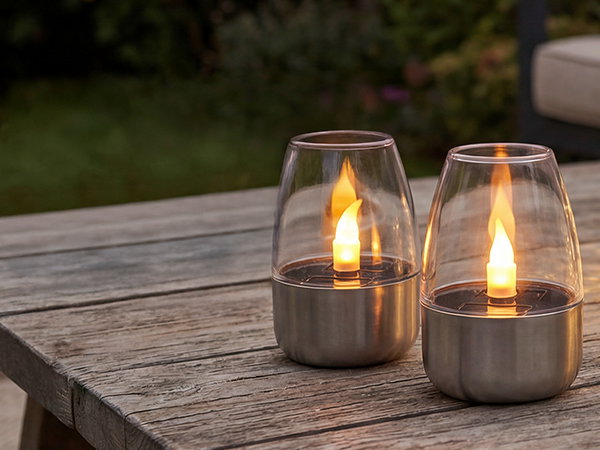 2er-Pack LED-Kerzen, silberfarben, Glaszylinder, Tischdeko, warme Lichtfarbe, Vorderansicht