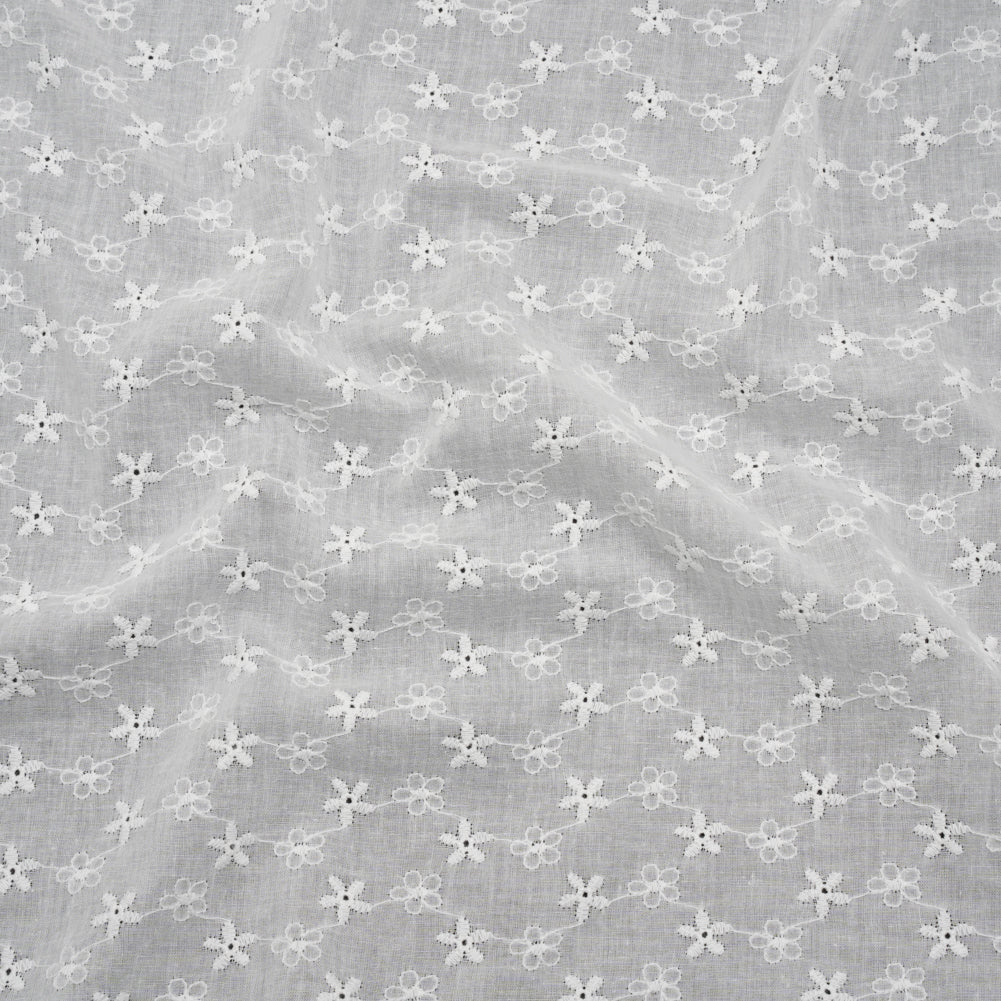 Image of Embroidered Eyelet Cotton Voile - White Daisy Chains - Naomi Collection